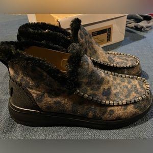 Hey Dude cheetah booties - new in box